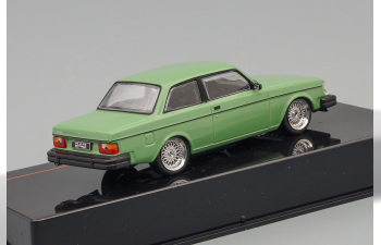 VOLVO 242 Customs 1980 Light Green