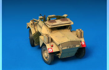 Сборная модель Бронеавтомобиль DINGO Mk.1b BRITISH SCOUT CAR w/CREW