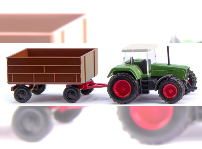 FENDT Favorit with trailer, green/brown