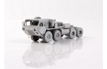 Сборная модель USA M983A2 HEMTT Tractor and Soviet Минский 7410 tractor COMBO