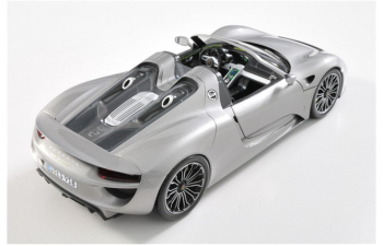 PORSCHE 918 Spyder (2013), silver metallic