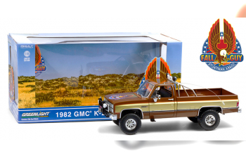 GMC K-2500 Sierra Grande Wideside Pick-Up "Fall Guy Stuntman Association" 1982 Gold - Brown