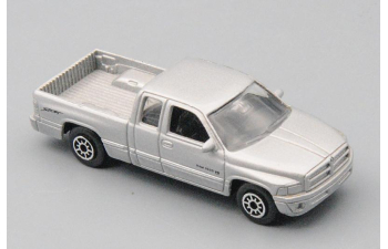 DODGE Ram Quad Cab 1500 Sport, silver