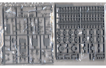 Сборная модель германская тяжелая самоходная реактивная система залпового огня Wurfrahmen 40 на базе Sd Kfz 251/2 Ausf.C