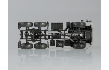 Камский грузовик 44108 седельный тягач, белый