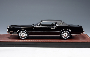LINCOLN Continental Continental Mark IV (1972), Black