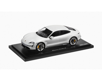 Porsche Taycan Turbo S white