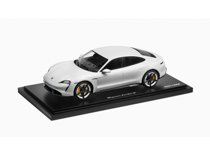 Porsche Taycan Turbo S white