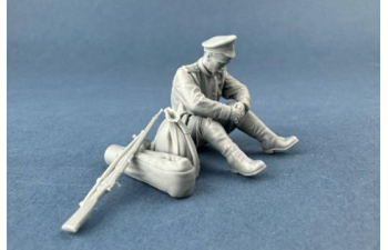 Сборная модель фигура, солдат императорской русской армии на отдыхе