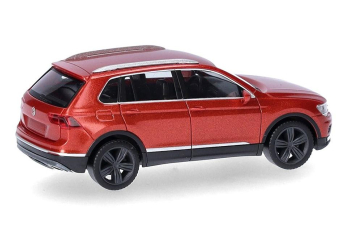 VOLKSWAGEN Tiguan (2016), red