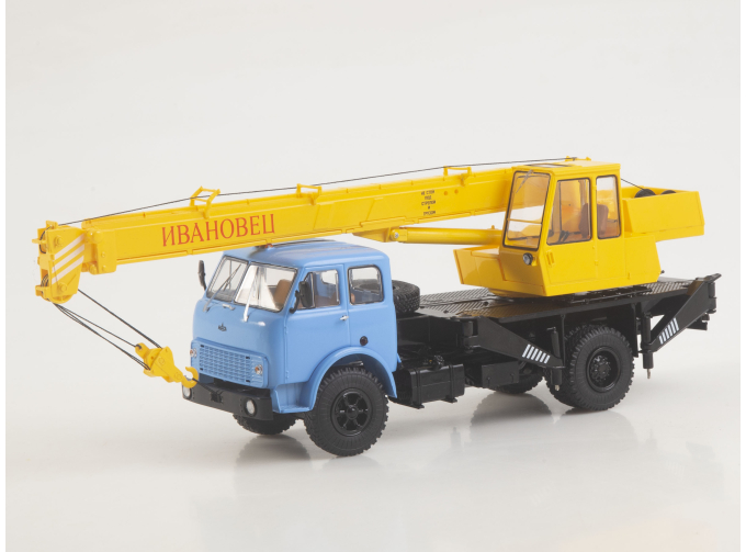 Автокран КС-3577 (5334), голубой / желтый