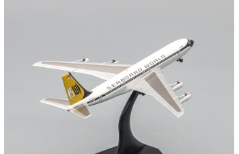 Boeing 707-300, silver / white