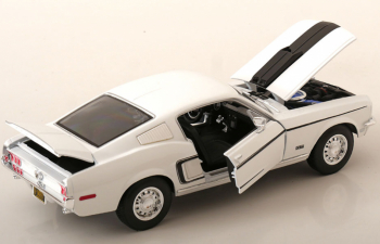FORD Mustang GT Cobra Jet (1968), белый