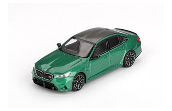 BMW M5 G90 (2024), green