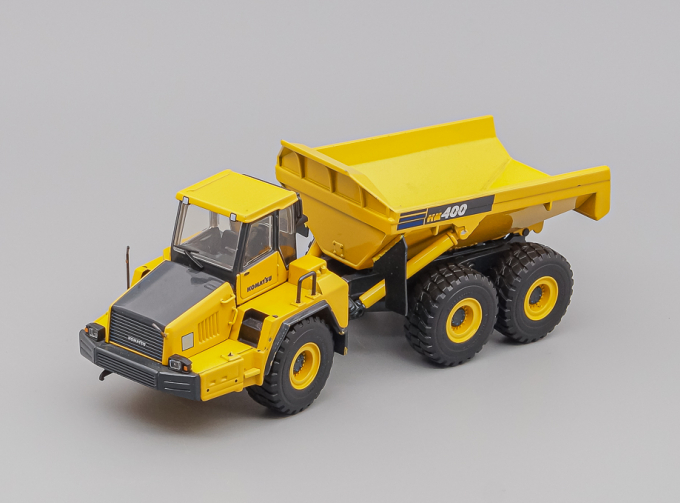 KOMATSU HM400, yellow