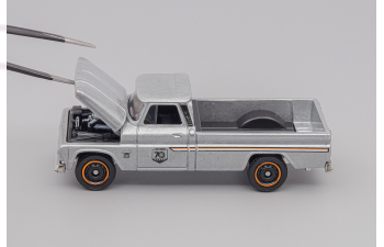 CHEVROLET C10 (1968), silver