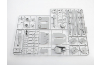 Сборная модель немецкий тяжелый танк «Sabelzahntiger» E-60 Ausf.A 10.5cm Kwk