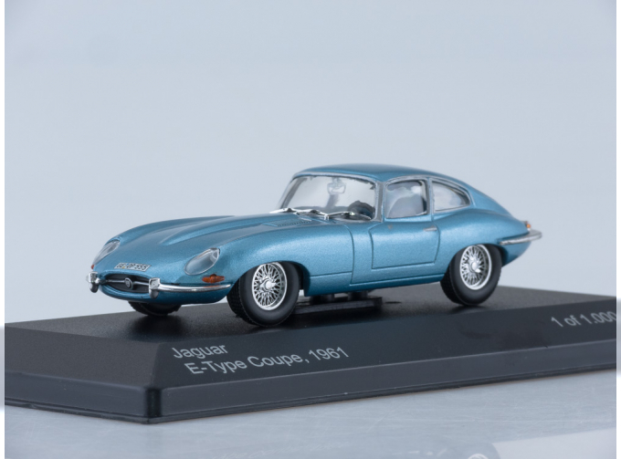 JAGUAR E-Type Coupe (1961), metallic light blue