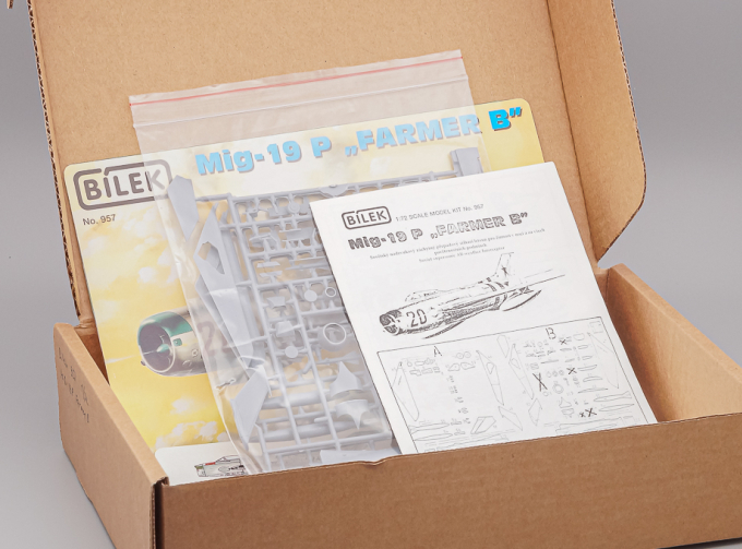 Сборная модель MiG-19P "Farmer B"