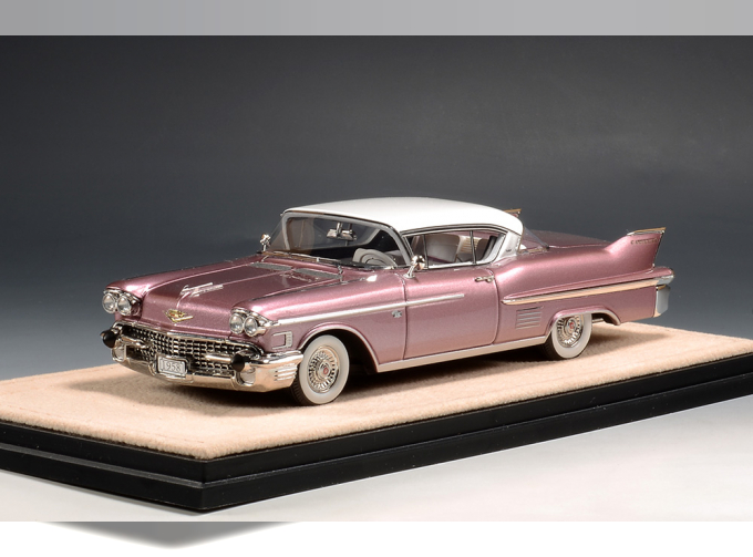 CADILLAC Coupe Deville (1958), Pink Metallic