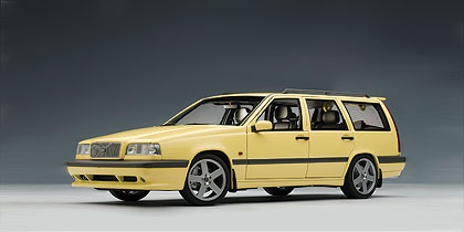 VOLVO 850 T-5R Station Wagon, yellow
