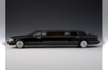 LINCOLN Towncar Limousine 1997, Black