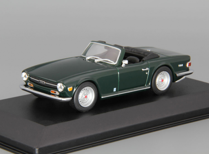 TRIUMPH TR6 (1968-76), racing green