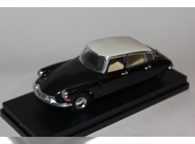 CITROEN DS 19 Sedan (1956), black