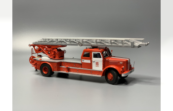 Сборная модель Пожарная автолесница АМ-32(200) колеса смола