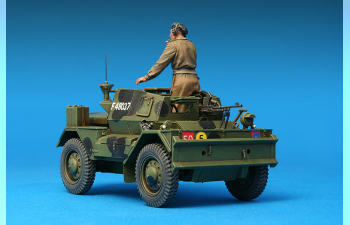 Сборная модель Бронеавтомобиль DINGO Mk.III BRITISH SCOUT CAR w/CREW