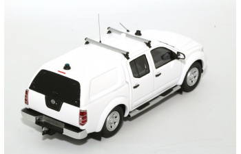 NISSAN NAVARA DOUBLE CABINE PICK-UP CLOSED POLICE NATIONALE CRS