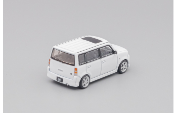 TOYOTA bB (2000), white