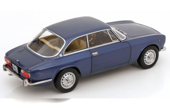 ALFA ROMEO 2000 GTV (1973), blue-metallic