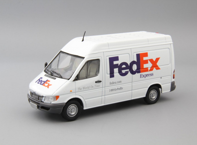 MERCEDES-BENZ Sprinter FedEx, white