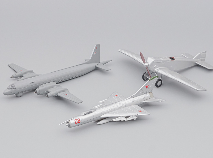 Набор из 3 моделей из серии Легендарные Самолеты