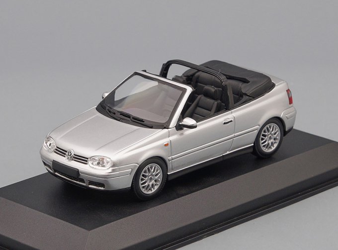 VOLKSWAGEN Golf 4 Cabriolet (1998), silver