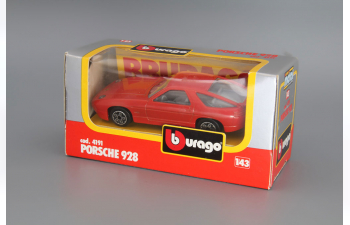 PORSCHE 928 S4, red