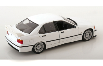 BMW 318is E36 Saloon, white