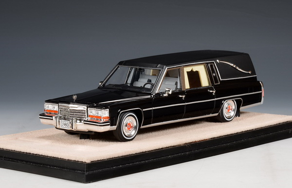 CADILLAC Superior Hearse (катафалк) (1980), Black
