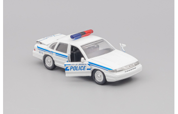 FORD Crown Victoria Branson Police, white
