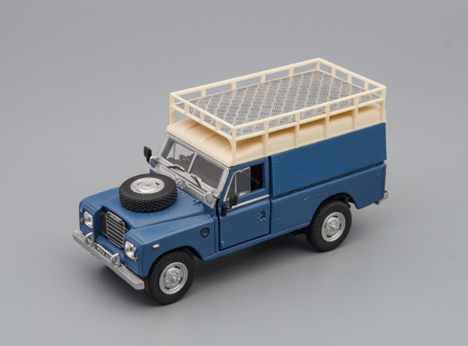  LAND ROVER Series III 109, blue