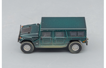 HUMMER H1, metallic green