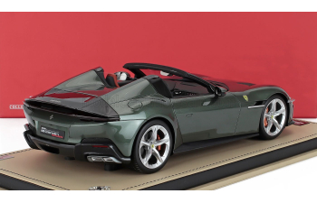 FERRARI 12cilindri Spider V12 830cv (2024) - Con Vetrina - With Showcase, Verde Toscana - Green