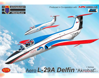 Сборная модель Aero L-29A Delfín “Akrobat”