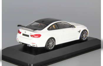 BMW M4 GTS (2016), white / grey wheels
