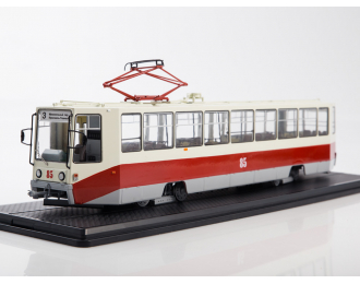 Трамвай КТМ-8, красно-белый