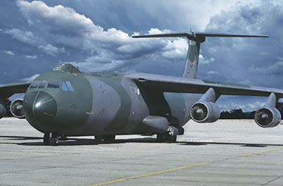Сборная модель Самолет C-141B Starlifter