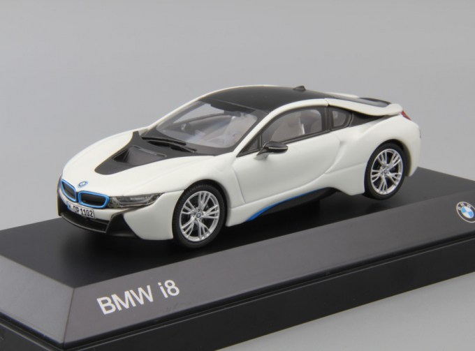 BMW i8 (2014), metallic white