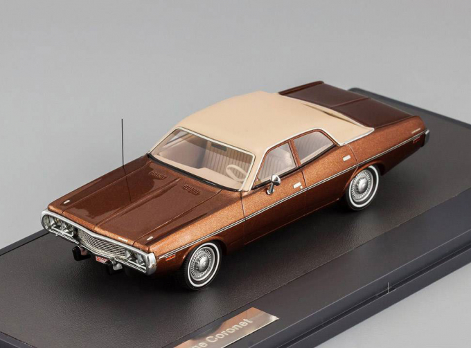 DODGE Coronet Sedan (1973), brown met.