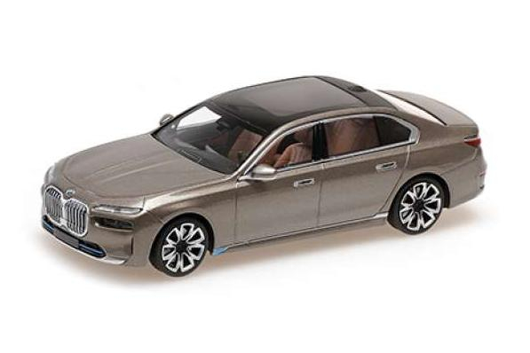 BMW I7 (2023), grey metallic